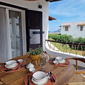ossidiana-rossa-elegant-suite-vulcano.sicilyhotelsitaly.net/