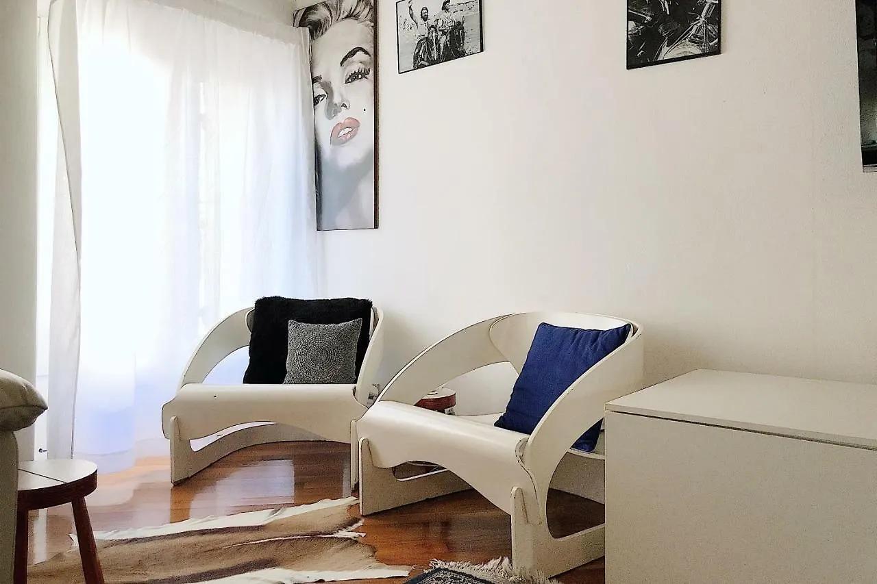 Bianco Apartment Verona Italy